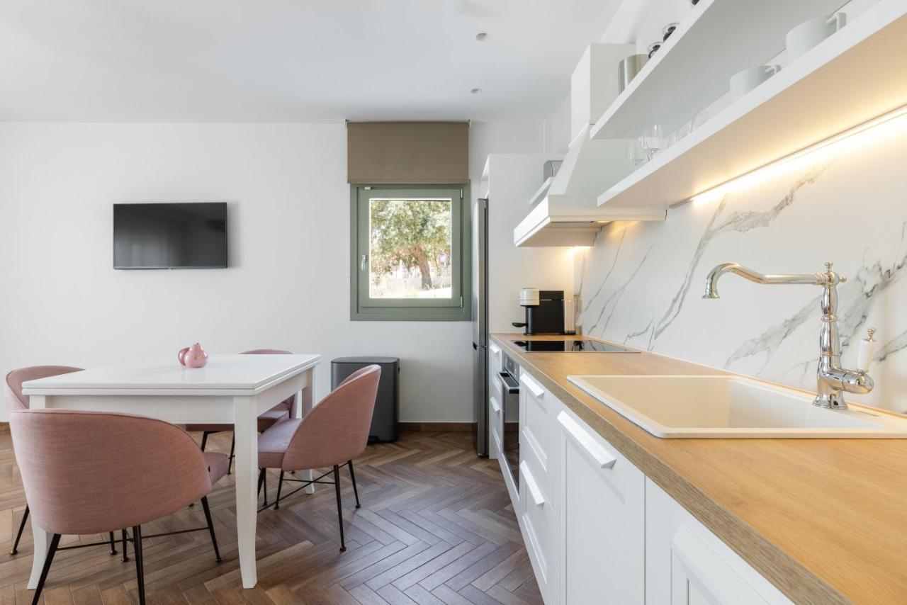 Helia All Seasons Apartments Astris Exteriör bild